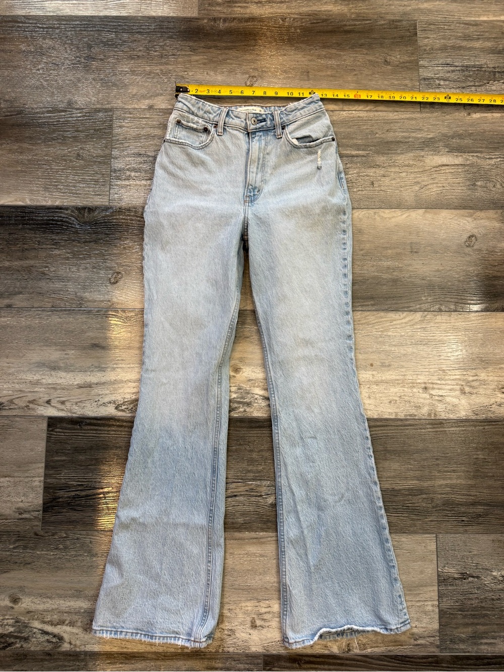 Abercrombie & Fitch The Vintage Flare High Rise